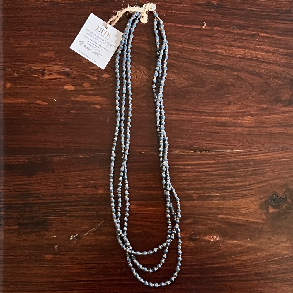 31 Bits Camellia Necklace